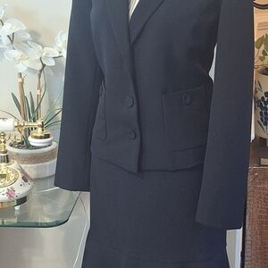 Le Suit 2-Piece Skirt Suit Size 12P